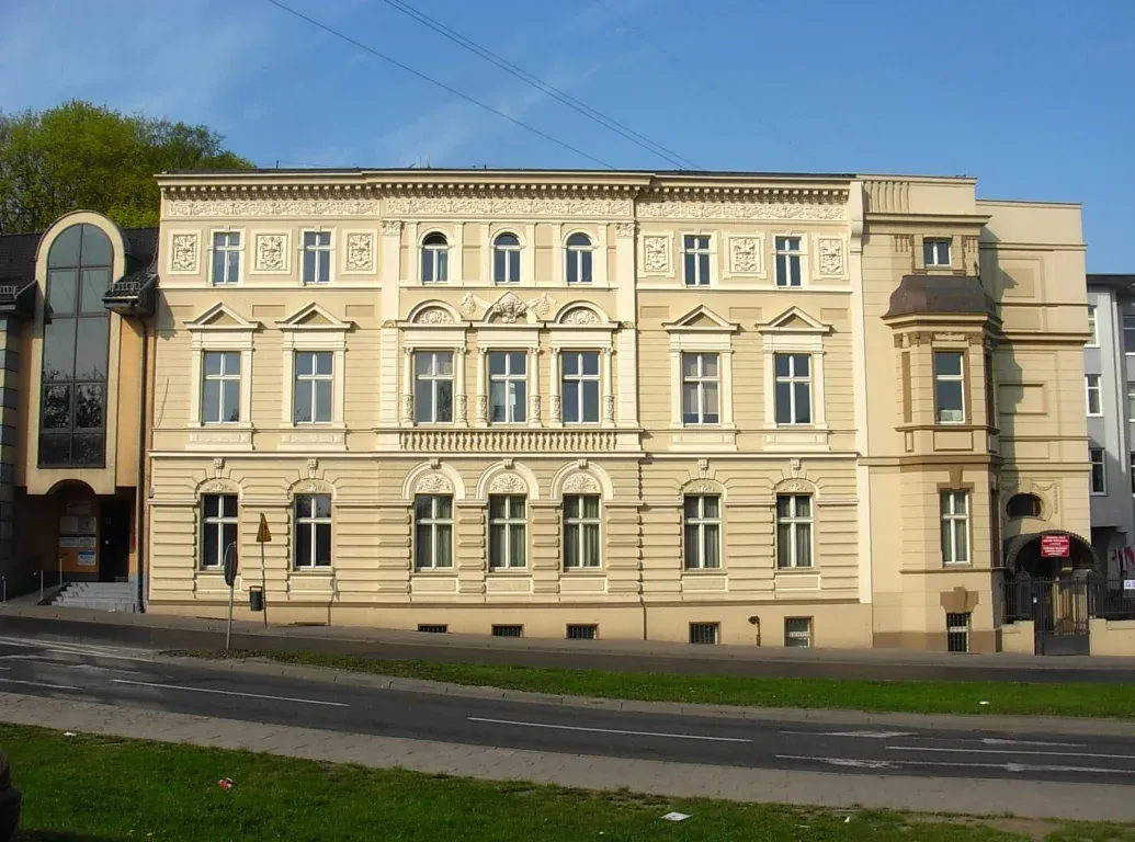 Zabytkowy budynek przy ulicy Kujawskiej 4 w Bydgoszczy